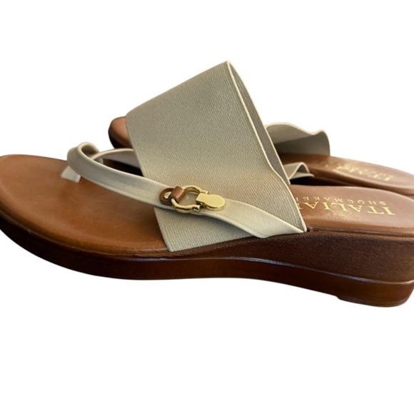 Italian Shoemakers Women's Tan and Cream Sandals - Picture 4 of 4